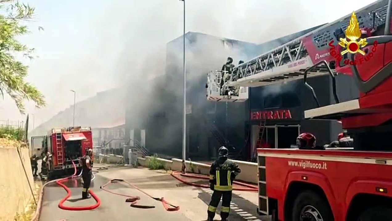 Incendio a Belmonte Mezzagno