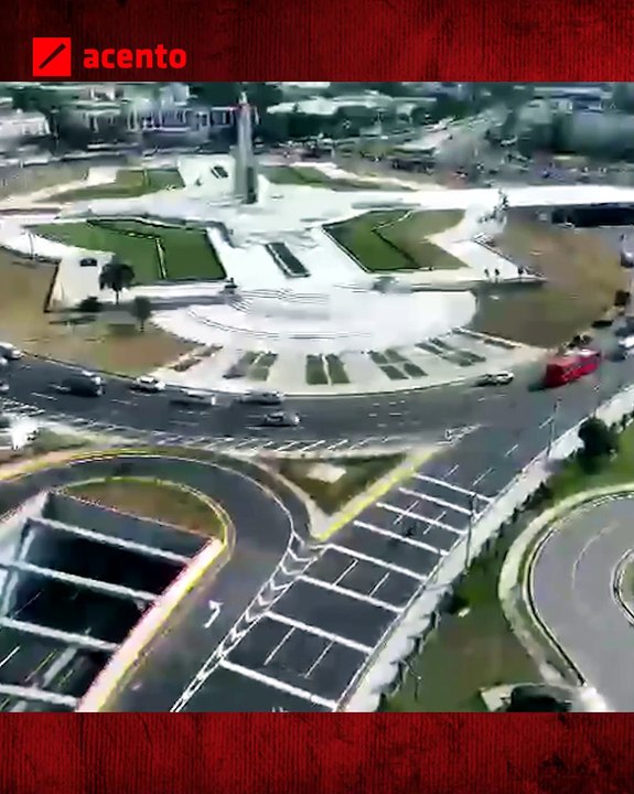Vista del tráfico en las primeras horas del túnel sobre la Plaza de la Bandera