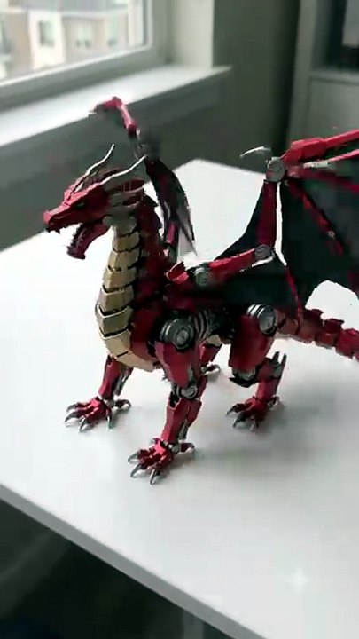 Crimson_cube_transforms_into_dragon_