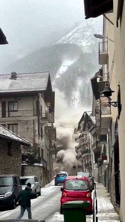 The avalanche just entered the street theres nowhere to go
