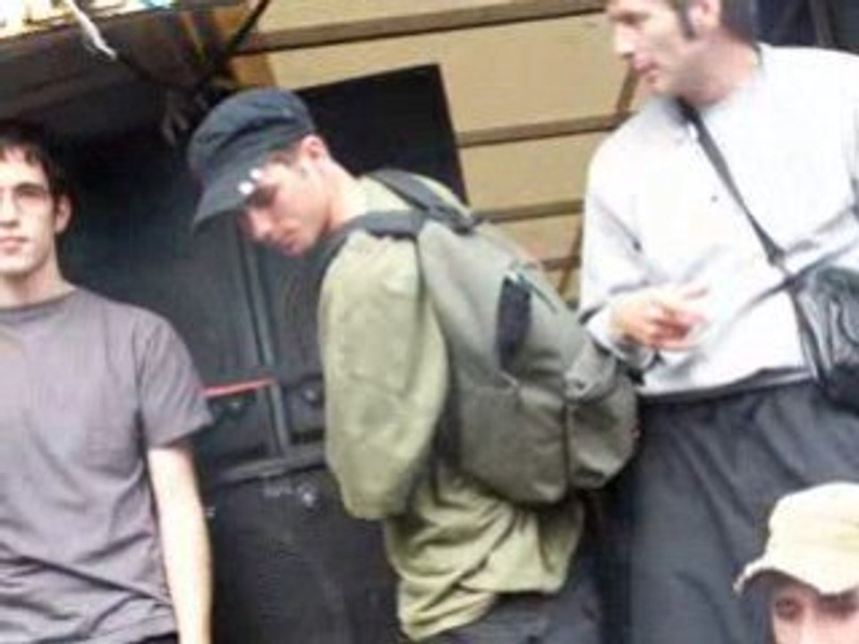 Manif_R2R_Longueurs_d'Ondes_kaizer_cous