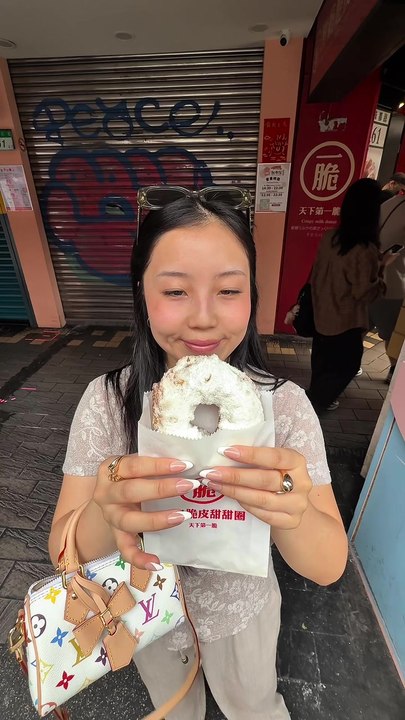 We Tried a Taipei Crispy Milk Donut