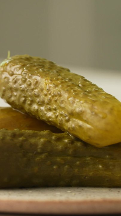 Refrigerated vs. Non-Refrigerated Pickles