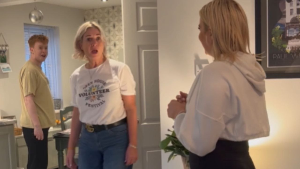 Woman Repeatedly Says 'Oh My God' As Her Daughter Returns After 2.5 Years