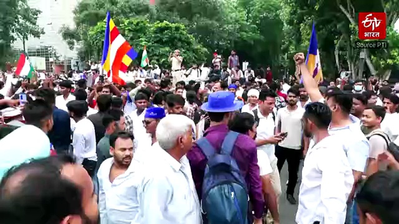 दिल्ली में CJP का उग्र प्रदर्शन: जंतर-मंतर से ख...