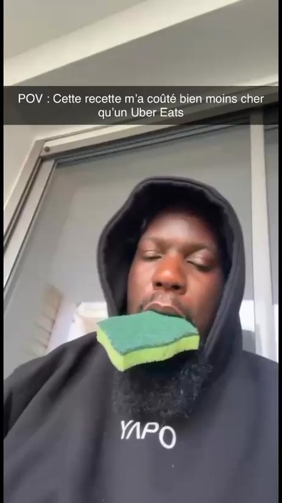 Je pensais encore commander sur Uber Eats… jusqu’à ce que je tombe sur cette recette. 😳🍗Franchement, elle m’a coûté bien moins cher et elle avait l’air incroyable.Tu aurais testé ou tu commandes quand même ? 👀👇#recette #ubereats #cuisine #bonplan #food