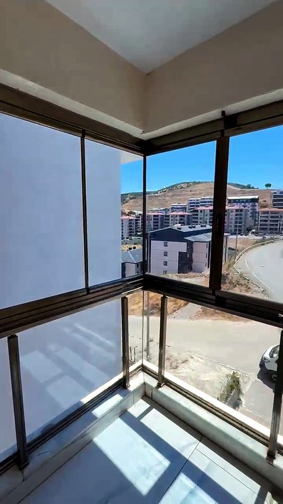 Tepe Cam Balkon Sistemleri . Gemlik