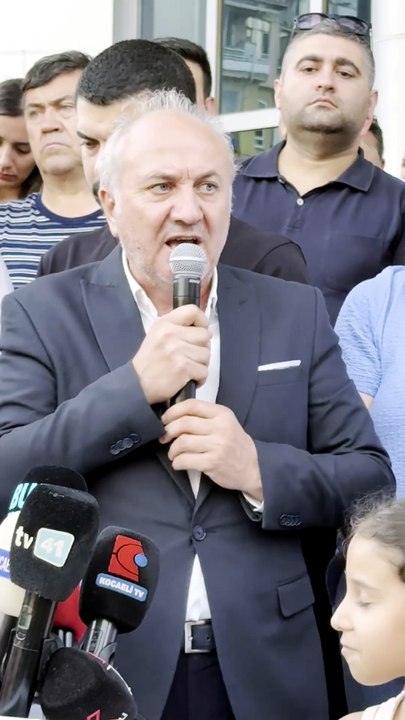 Operasyon sonrası İzmit Belediyesi önünde kenetlendiler! CHP Kocaeli İl Başkanı Arcan meydandan seslendi