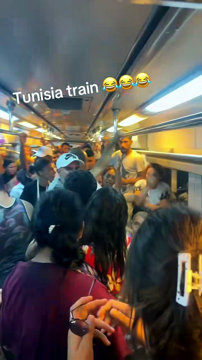 تونس: فيديو يوثق خلافًا بين رجل وامرأة داخل قطار