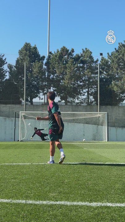 ARDA GüLER vuelve al TRABAJO con el REAL MADRID