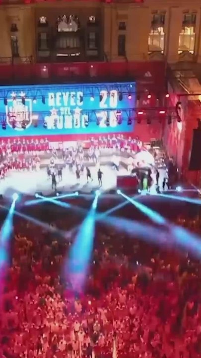 El cántico de España contra Argentina en Cibeles