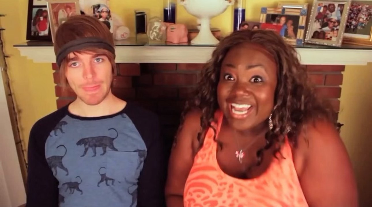 Shanna Malcolm - Sriracha Challenge!! Dare #15 with SHANE DAWSON!!!