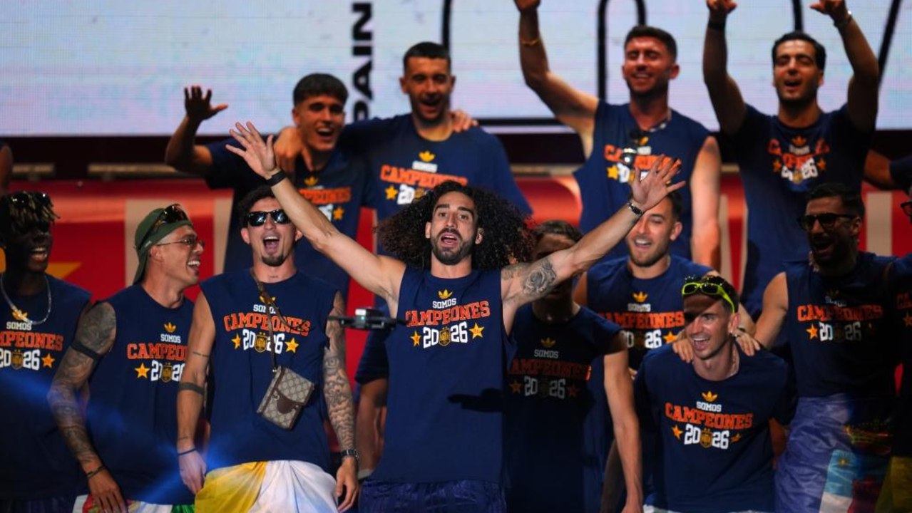 El show de Cucurella: 'exhibición' a la batería...