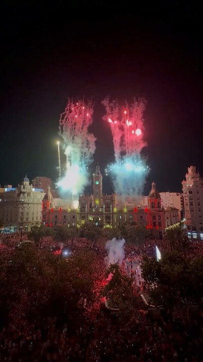 Spain celebrates  World Cup victory with epic fireworks