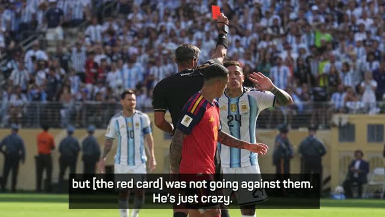 Wright blasts 'crazy' Fernandez for red card in World Cup final