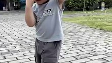 dancing baby 這麼萌萌可愛噠小孔雀，姨姨們喜歡嗎？ 愛跳舞的寶寶 人類幼崽 萌娃日常 萌寶的小步伐 治癒系小寶貝
