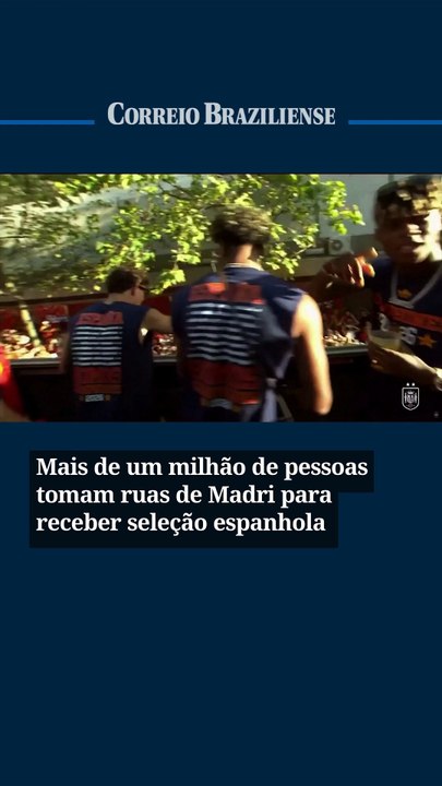 Mais de um milhão de pessoas tomam ruas de Madri para receber seleção espanhola