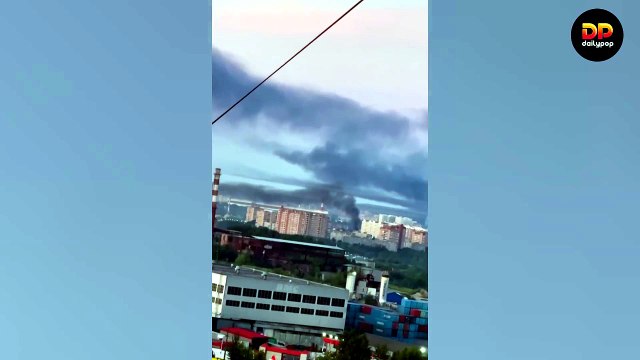 Zelenski revela que Ucrania atacó un centro logístico ruso, un depósito de petróleo a 400 km de la frontera y buques en el mar Negro