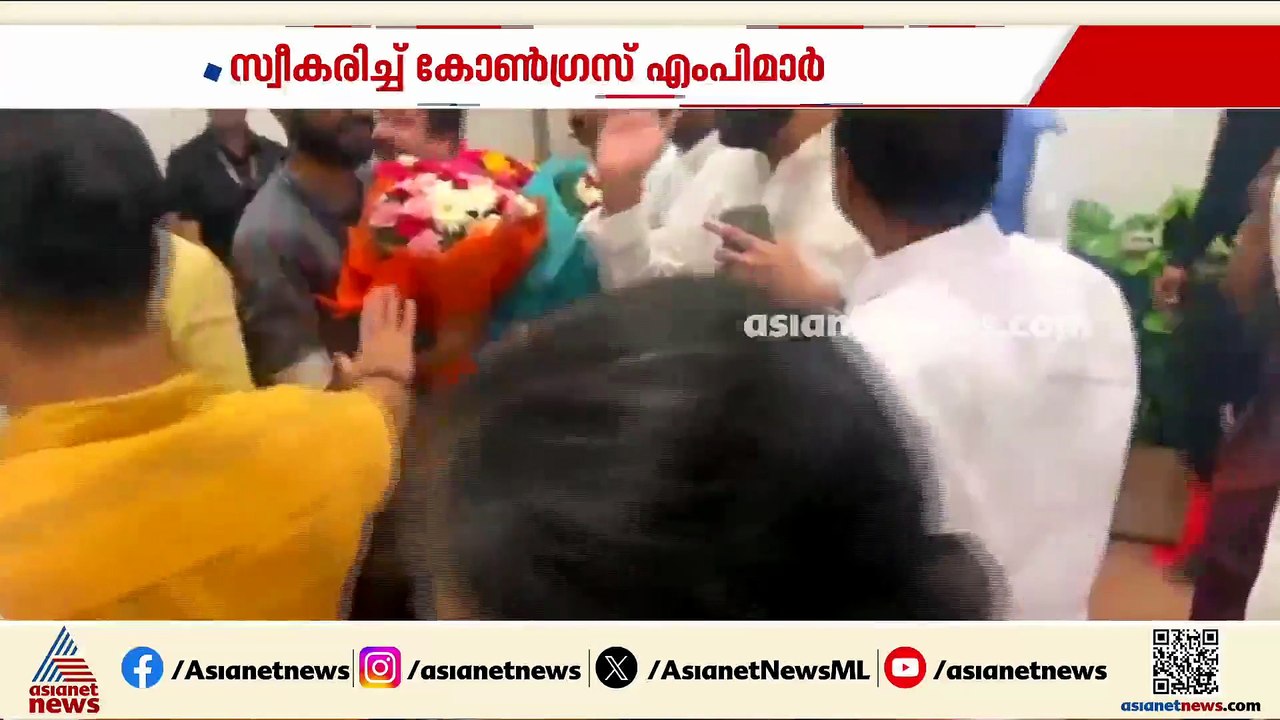 പാർലമെന്റ് മന്ദിരത്തിലെത്തി വിഡി സതീശൻ; സ്വീകരിച്ച് കോൺ​ഗ്രസ് എംപിമാർ