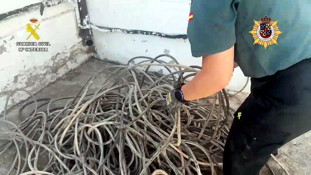 Detenido in fraganti al robar cable del alumbrado de Lardero