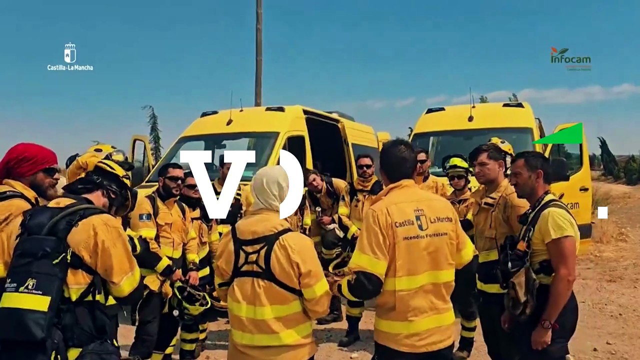 Los servicios de emergencia continúan trabajando en la extinción del incendio de La Mierla