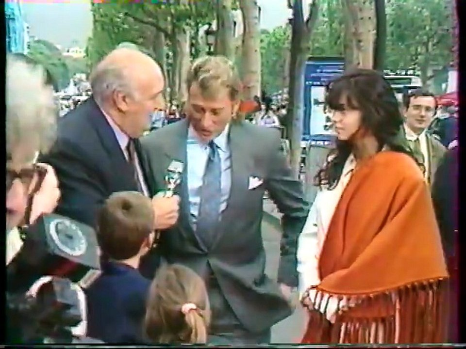 1991 - Johnny Hallyday et Adeline Blondieau au Festival du film de la jeunesse sur Antenne 2 (17 Juin)