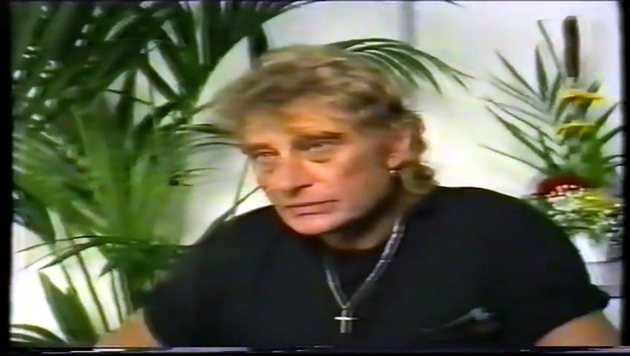 1991 - Johnny Hallyday parle de sa passion pour les motos et les voitures dans Moteur sur RTL TVI (20 Septembre)