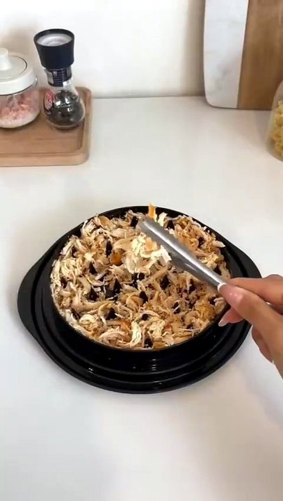 Built-in plastic teeth and lid spikes clamp your chicken or pork for fast, even shredding.