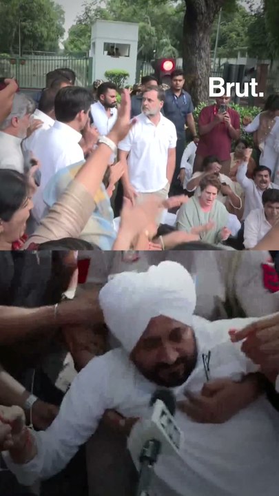 Rahul Gandhi, Priyanka Gandhi Protest Outside PM Modi’s Residence Over Student Issue