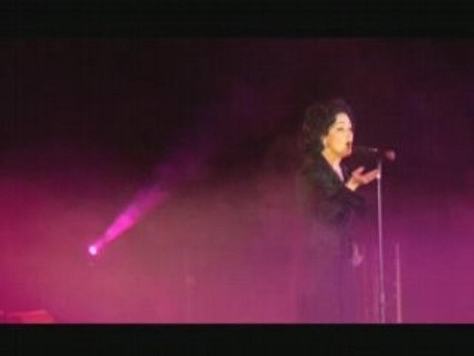 CHANTEUSE INTERPRETE EDITH PIAF