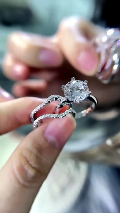 This 3CT Diamond Ring Looks Like $10,000... But Wait Until You See This! 😱💎