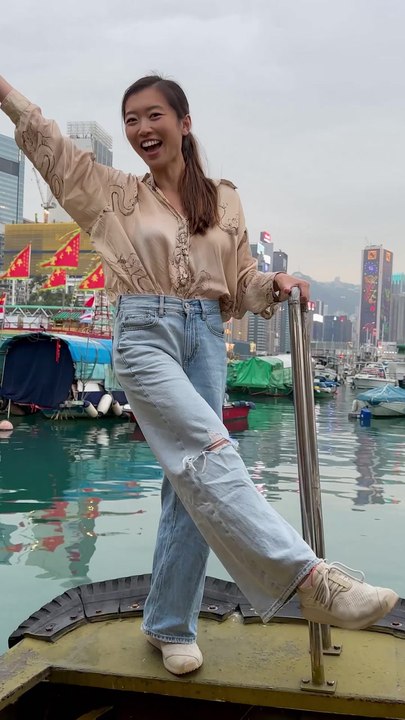 Dining at Shun Kee Typhoon Shelter Seafood in Hong Kong