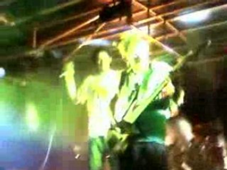 Black Domina - Metro boulot dodo