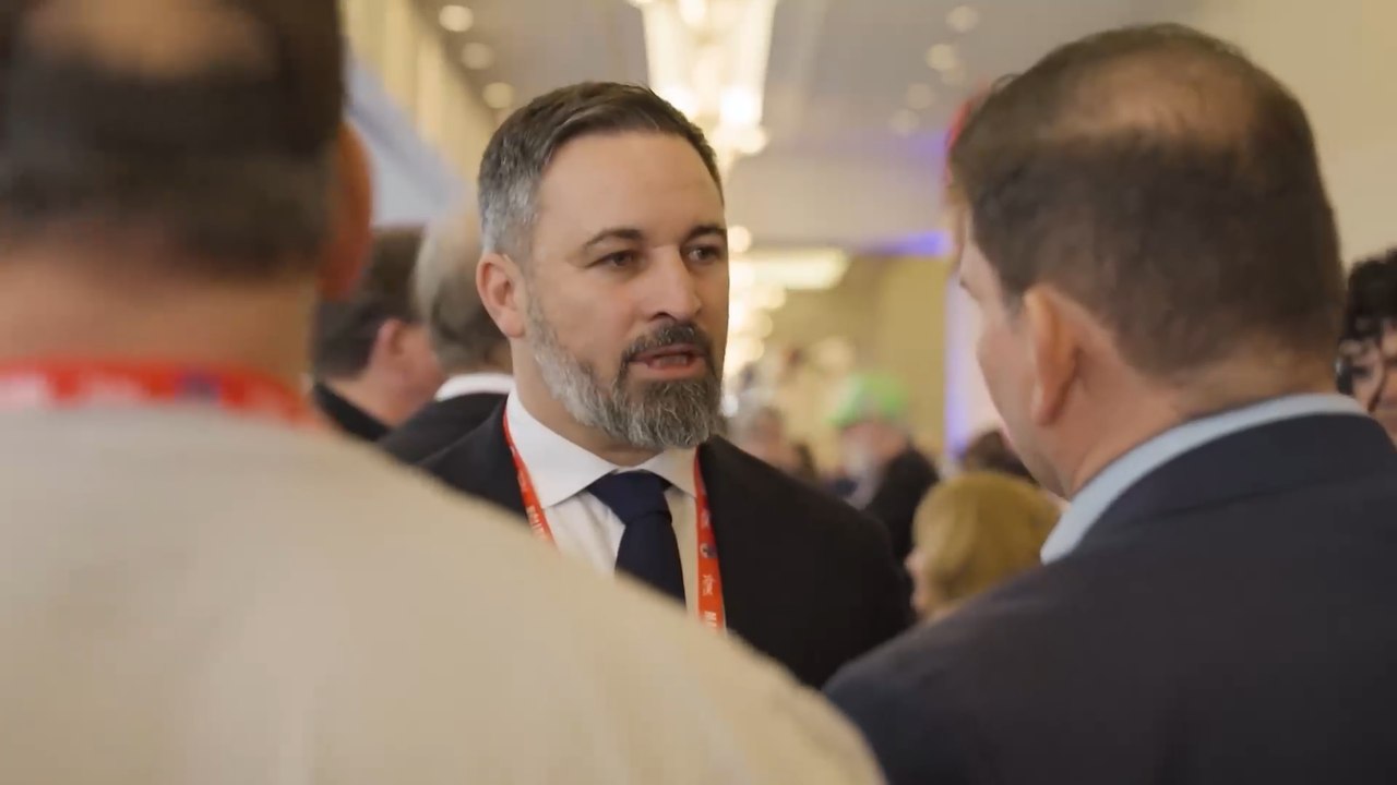Abascal denuncia la «mafia» de Sánchez y Zapatero: «No se le puede tratar como un Gobierno normal»