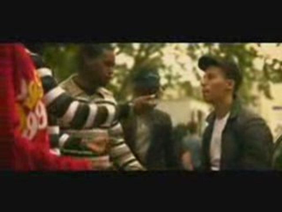 Tunisiano_-_Le_regard_des_gens_clip_officiel