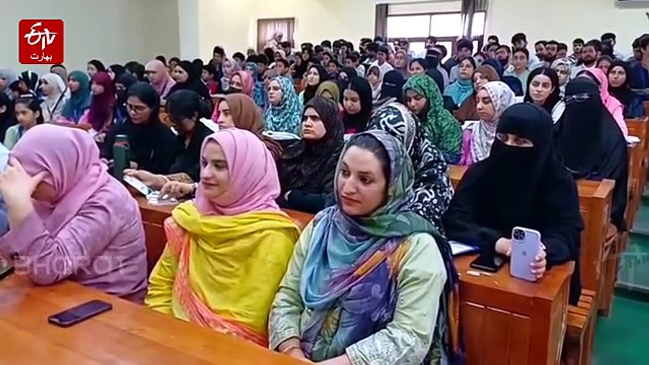 جی ایم سی اننت ناگ میں تین سو افراد کو جان بچانے والی سی پی آر تربیت دی گئی