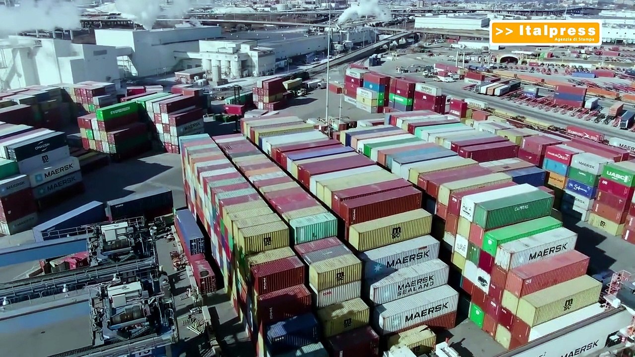 Commercio estero, a maggio import cresce più dell'export