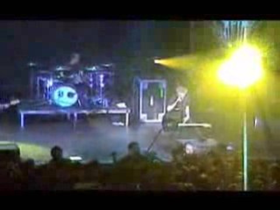 Sum 41 Live @ Montreal 04 Were All To Blame