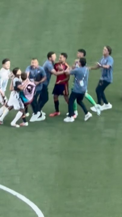 Lo que no se vio de Paredes, Otamendi, Oyarzabal y Eric en plena Tangana