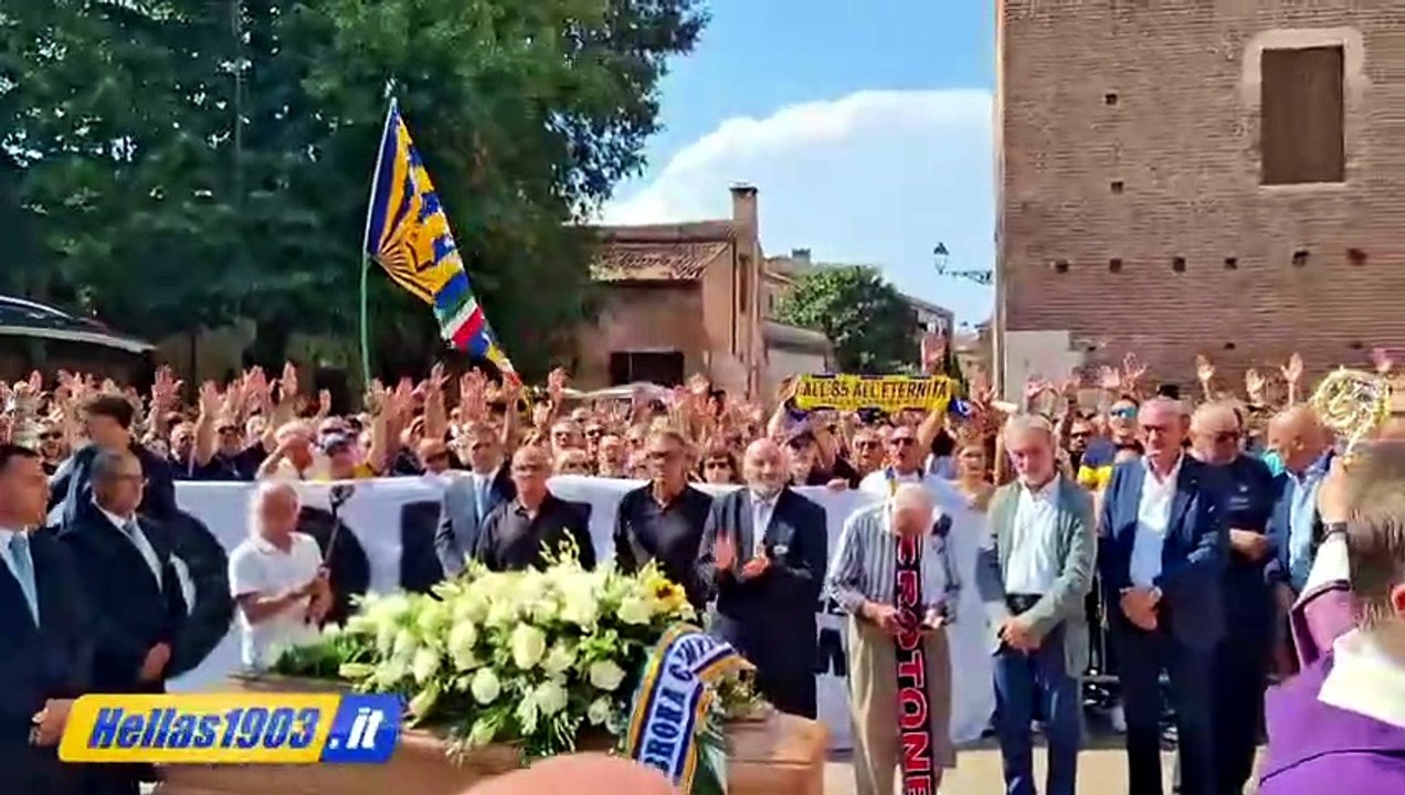 L'ultimo saluto a Mister Bagnoli - Video: 21/07/2026