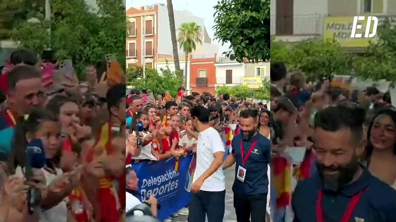 Navas acude al homenaje de Los Palacios a Fabián y Gavi