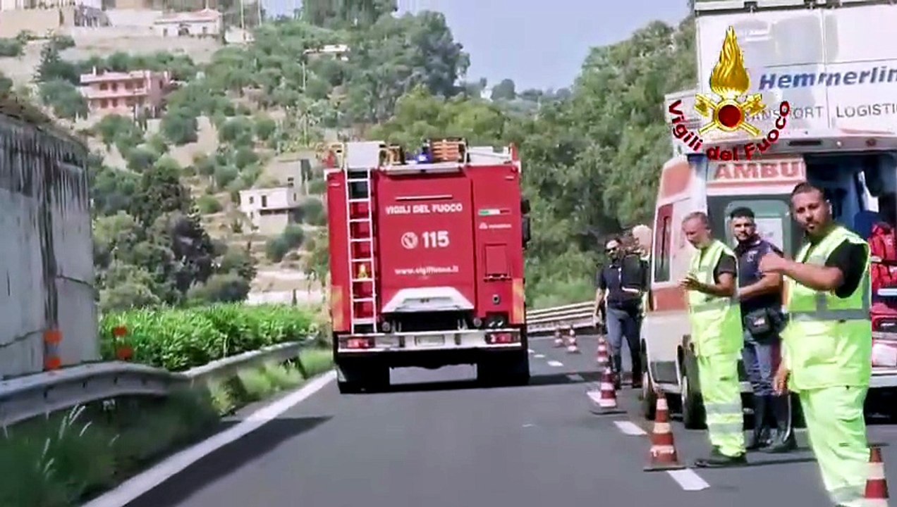 Grave incidente sull'A18 Messina-Catania: tre feriti, uno in pericolo di vita