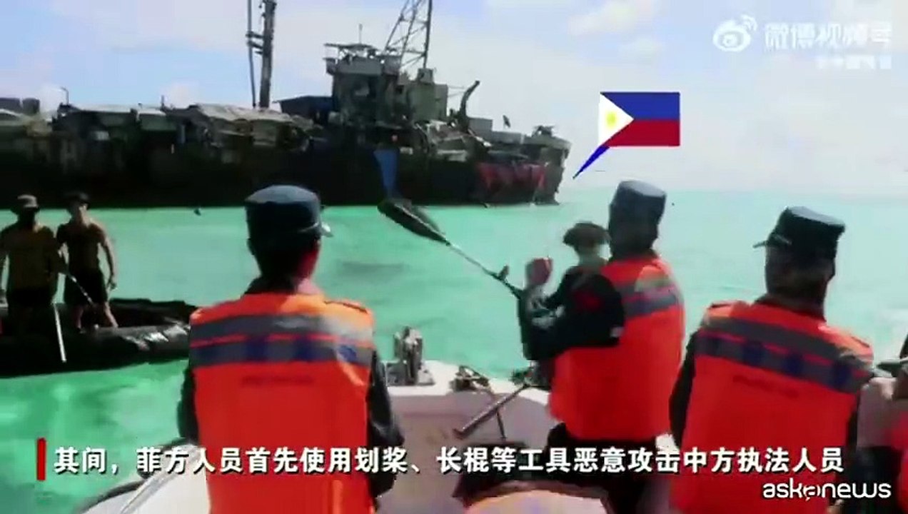 Mar Cinese, Cina e Filippine si sfidano a colpi di video (e di remi)