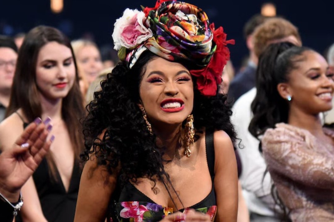 Cardi B vuelve a desatar rumores de amorío con este famoso futbolista