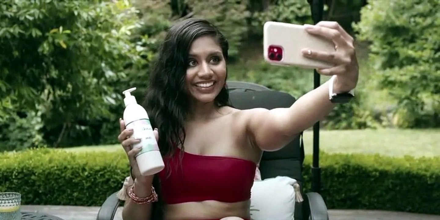 2 successful online influencers are confronted with the appearance of a mysterious countdown on their mirrors HD [Full Movie]