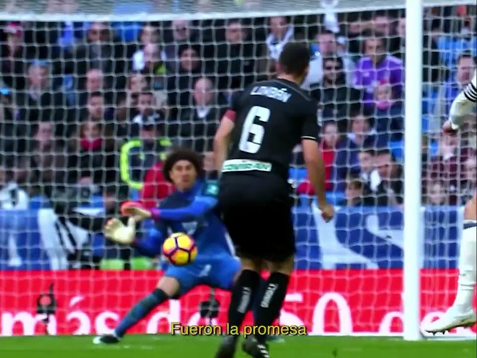 Memo Ochoa anuncia su retiro