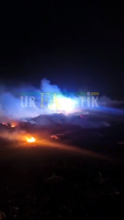 Suruç'ta Geceyi Aydınlatan Yangını Jandarma TOMA'ları Söndürdü