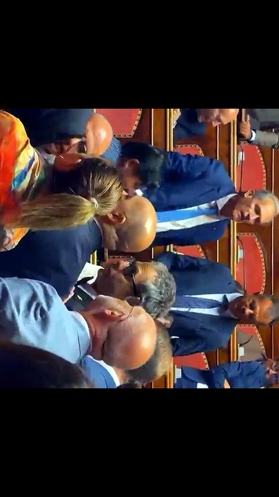 Caso Delmastro, negato l'accesso alle chat: insulti e tensione al Senato