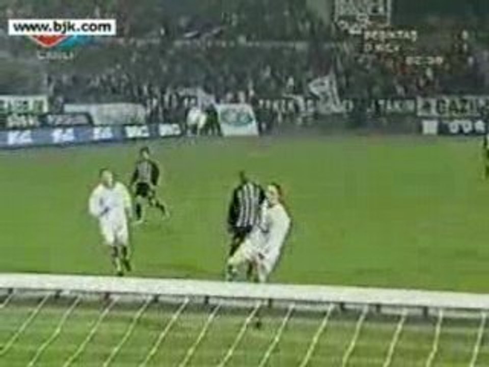 muhtesem bir golllllll (Pascal Nouma) Besiktas - DinamoKiev