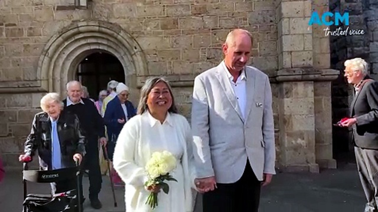 Albury couple Danny and Joy tie the knot at St Matthew's